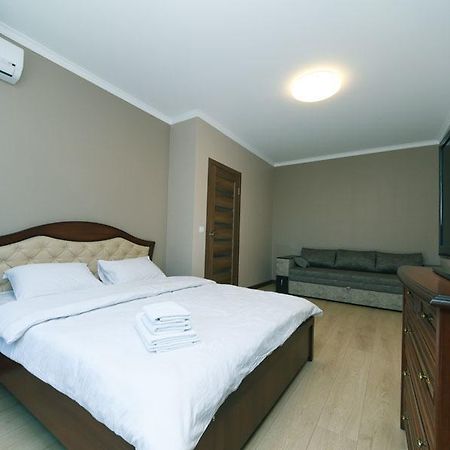 Софии Русовой 7, 13 Kiew Exterior foto
